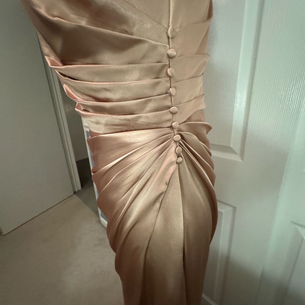 David's Bridal Galina Signature Charmeuse Draped One-Shoulder Dress - Picture 9 of 9